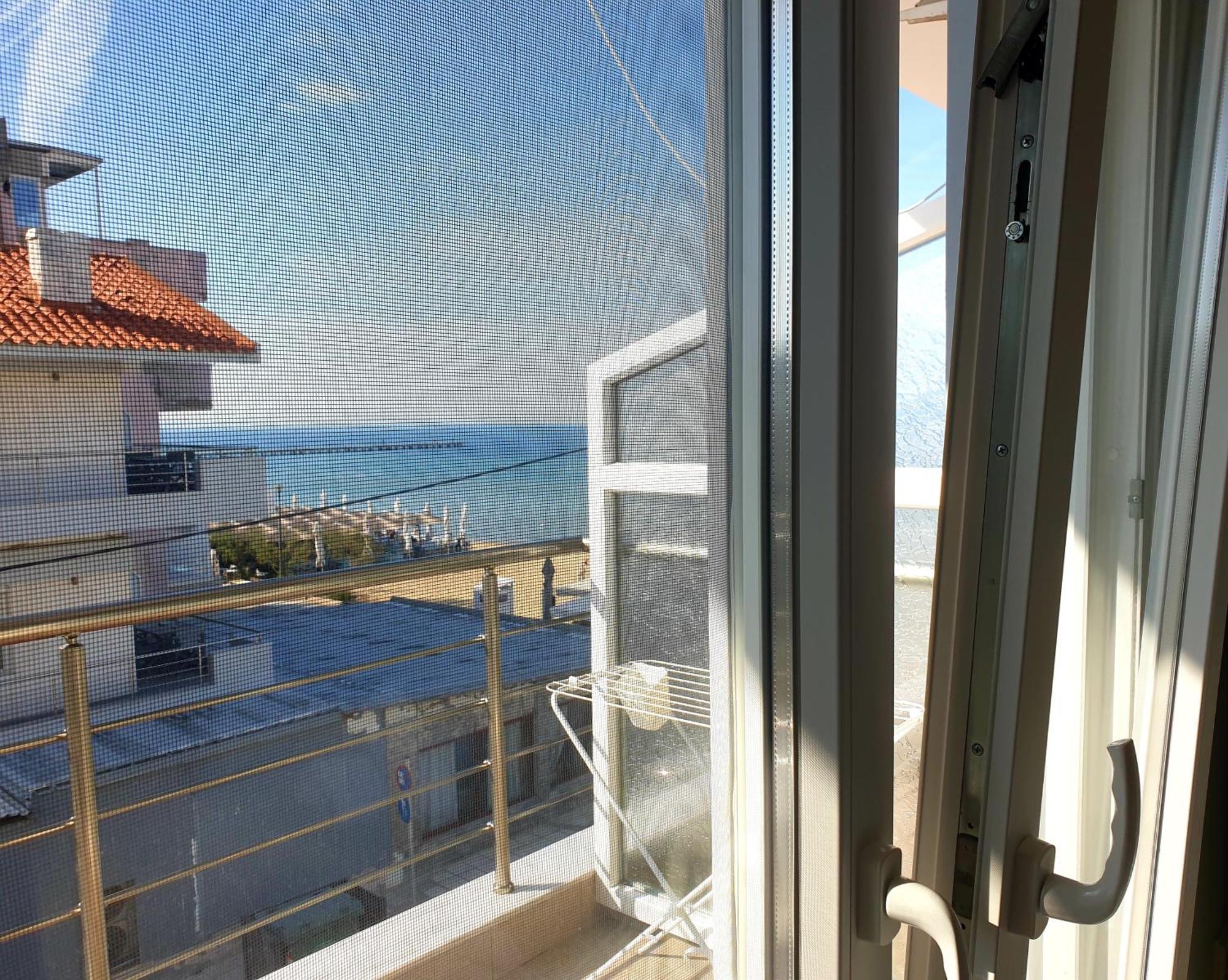 Studios Aigialos Peraía Szoba fotó
